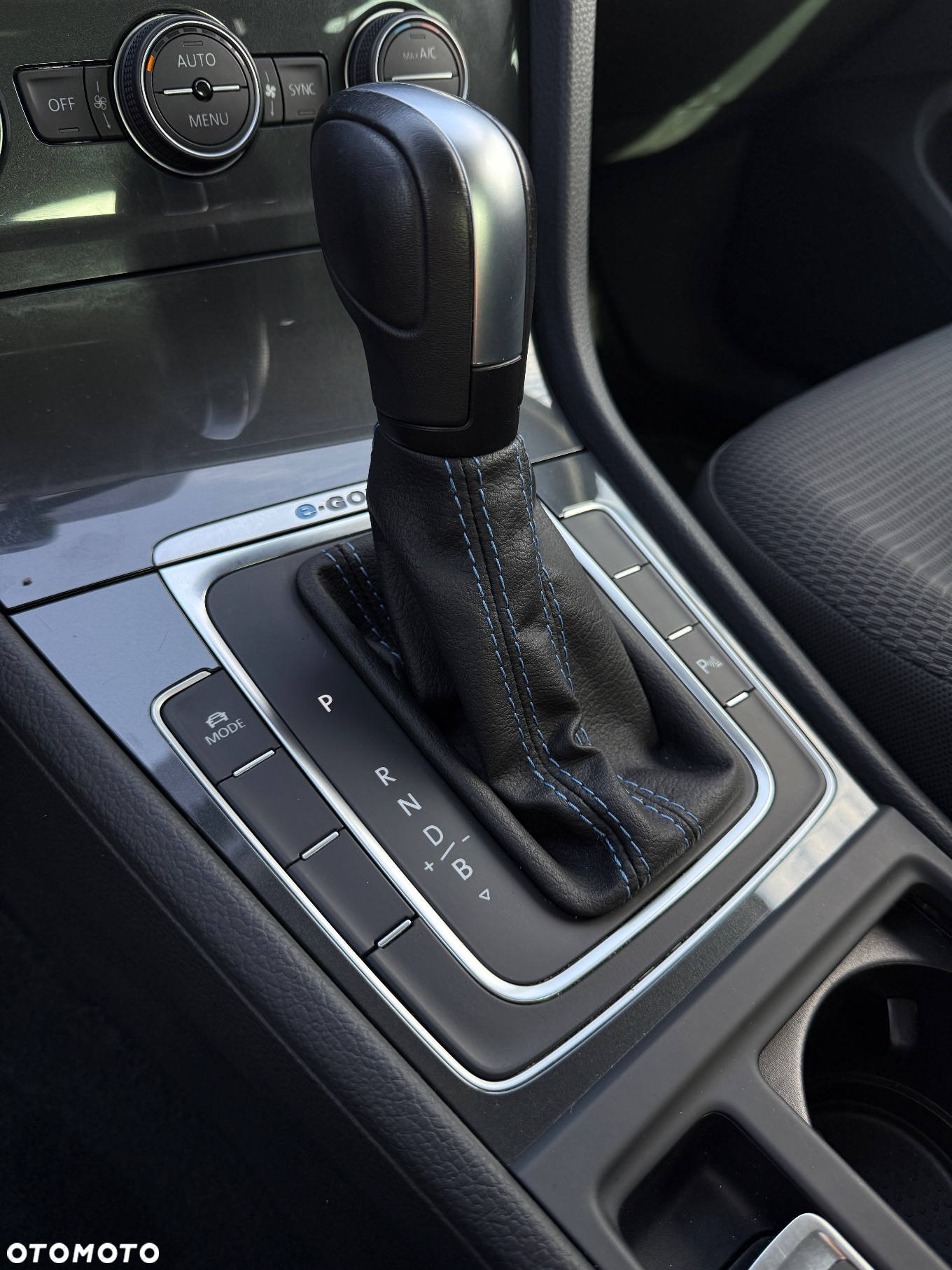 Volkswagen Golf e-Golf - 20