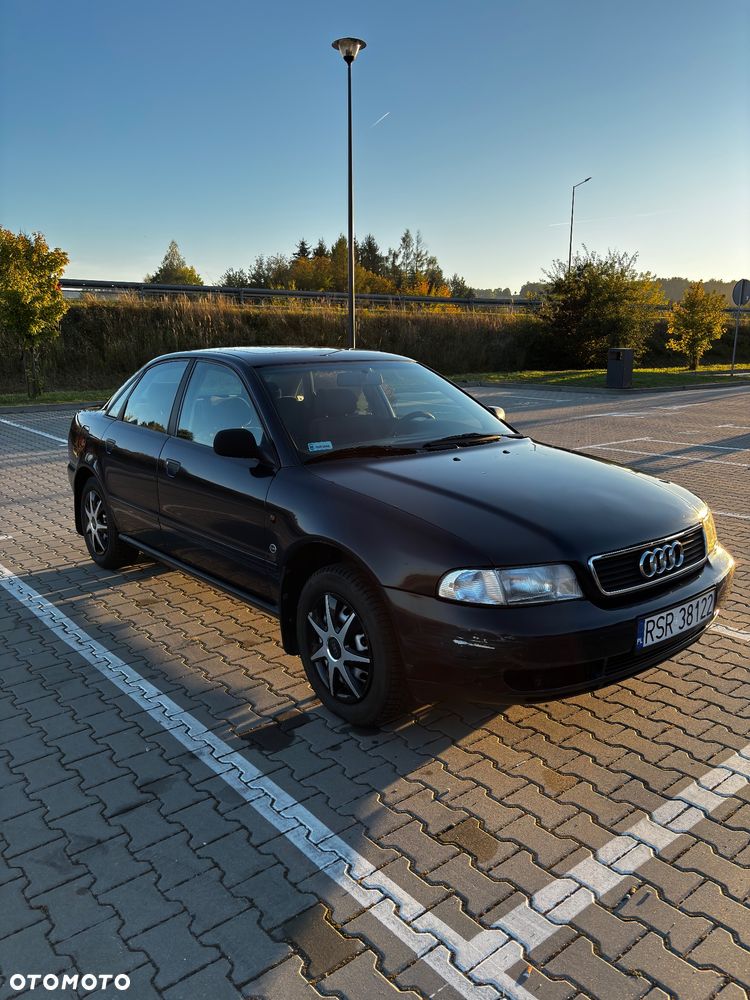 Audi A4 Limousine 1.6 - 2