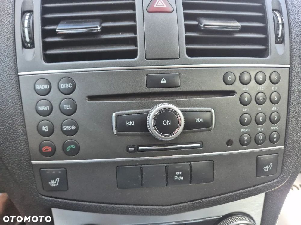 Mercedes-Benz Klasa C 200 (BlueEFFICIENCY) 7G-TRONIC Avantgarde - 27