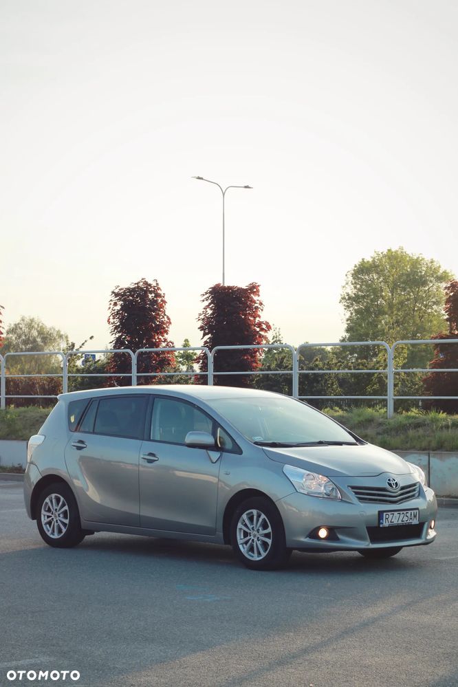 Toyota Verso 1.6 Sol EU5 7os - 9