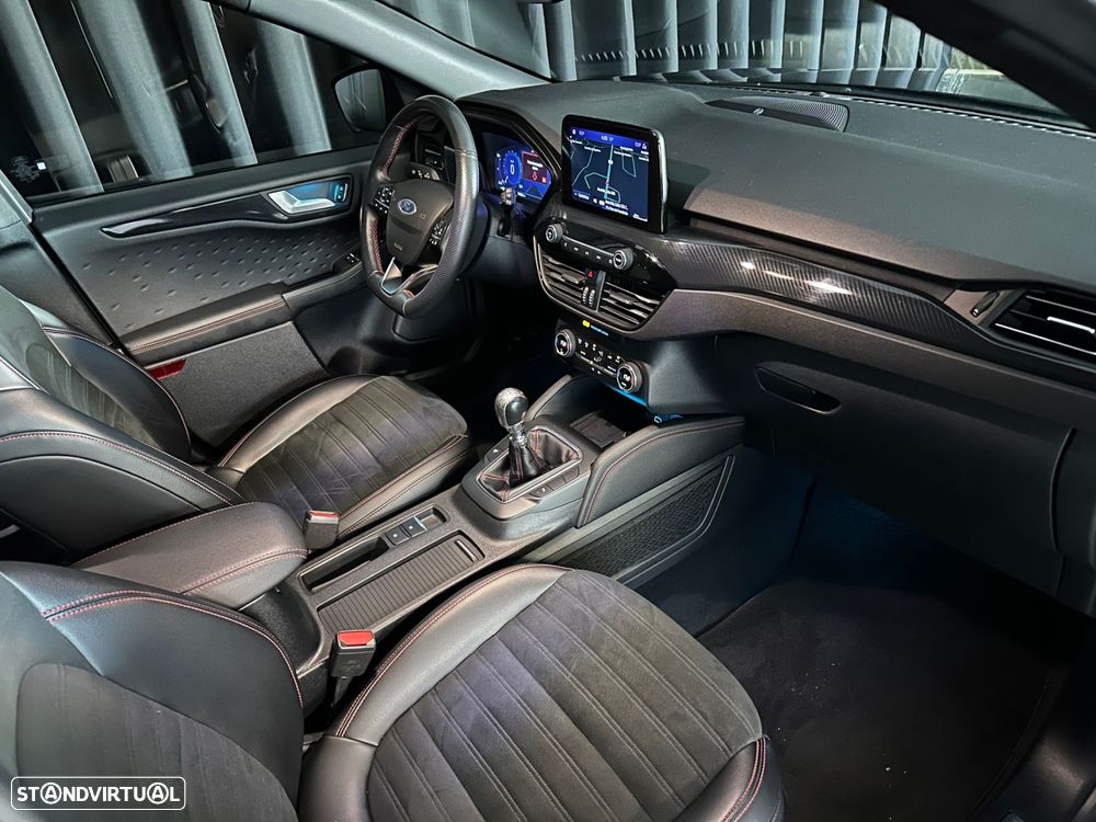 Ford Kuga 1.5 EcoBoost ST-Line X - 11