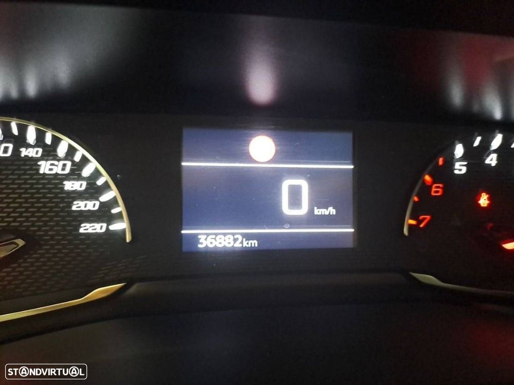 Peugeot 2008 1.2 PureTech Allure - 13