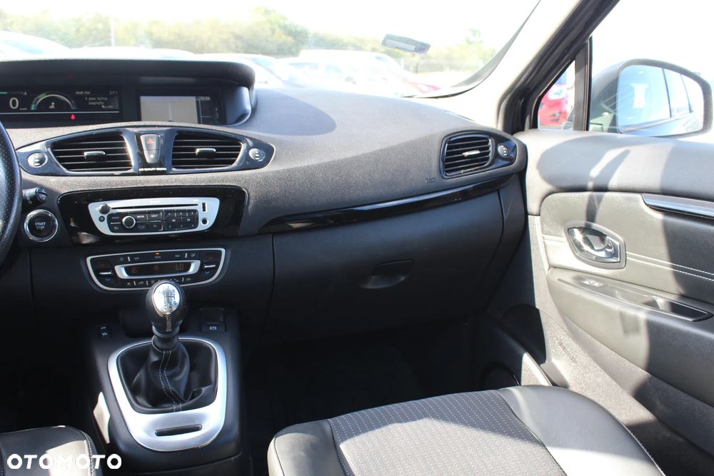 Renault Scenic ENERGY TCe 115 Bose Edition - 27