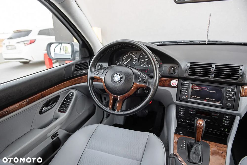 BMW Seria 5 - 27