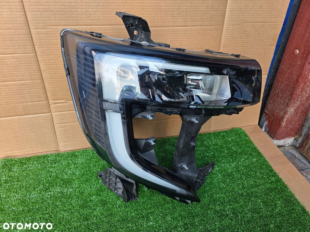 LAMPA PRAWA FULL LED RENAULT MASTER IV 4 2024 -> ORGINAŁ V 5 - 2