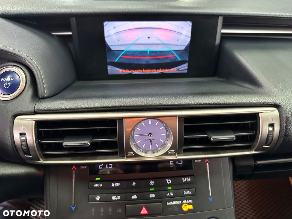 Lexus IS ver-300h-style-edition - 24