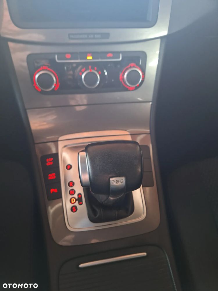 Volkswagen Passat 2.0 TDI Trendline DSG - 4