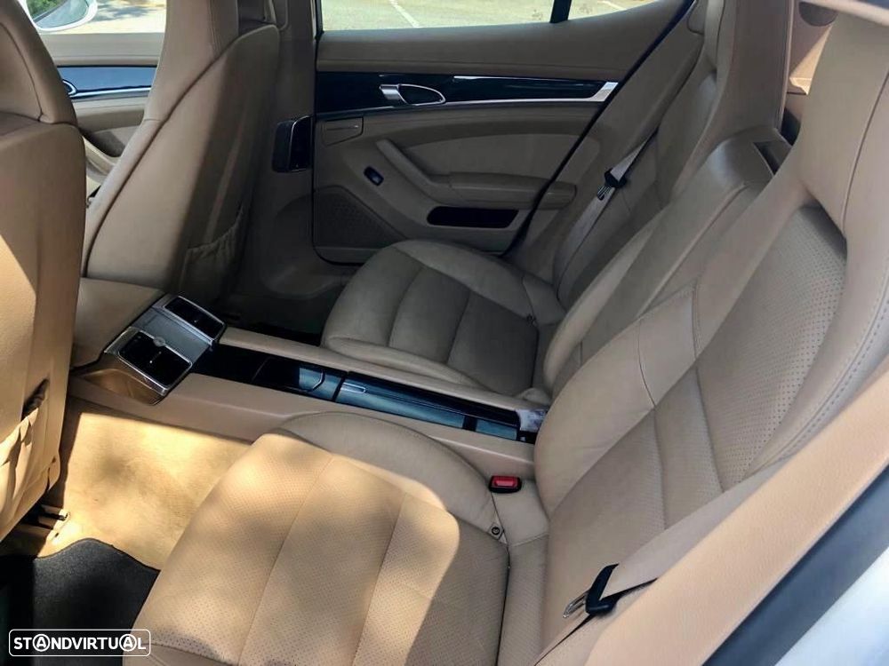 Porsche Panamera Platinum Edition - 18