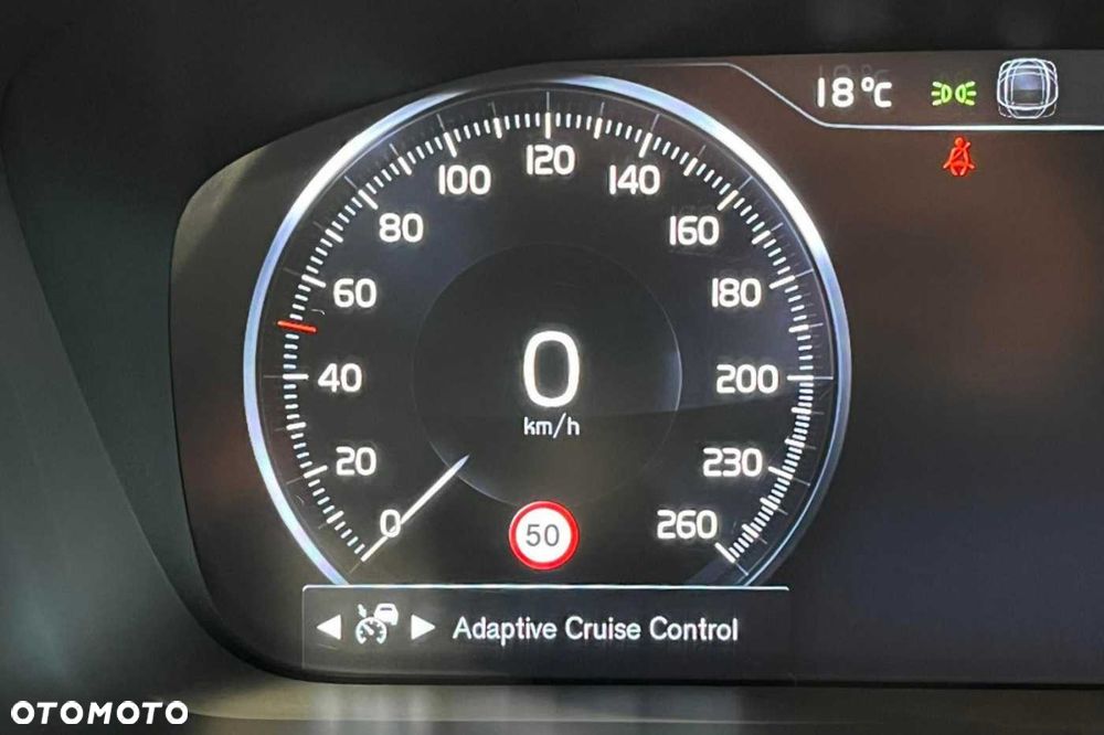 Volvo XC 90 D5 AWD R-Design 7os - 13