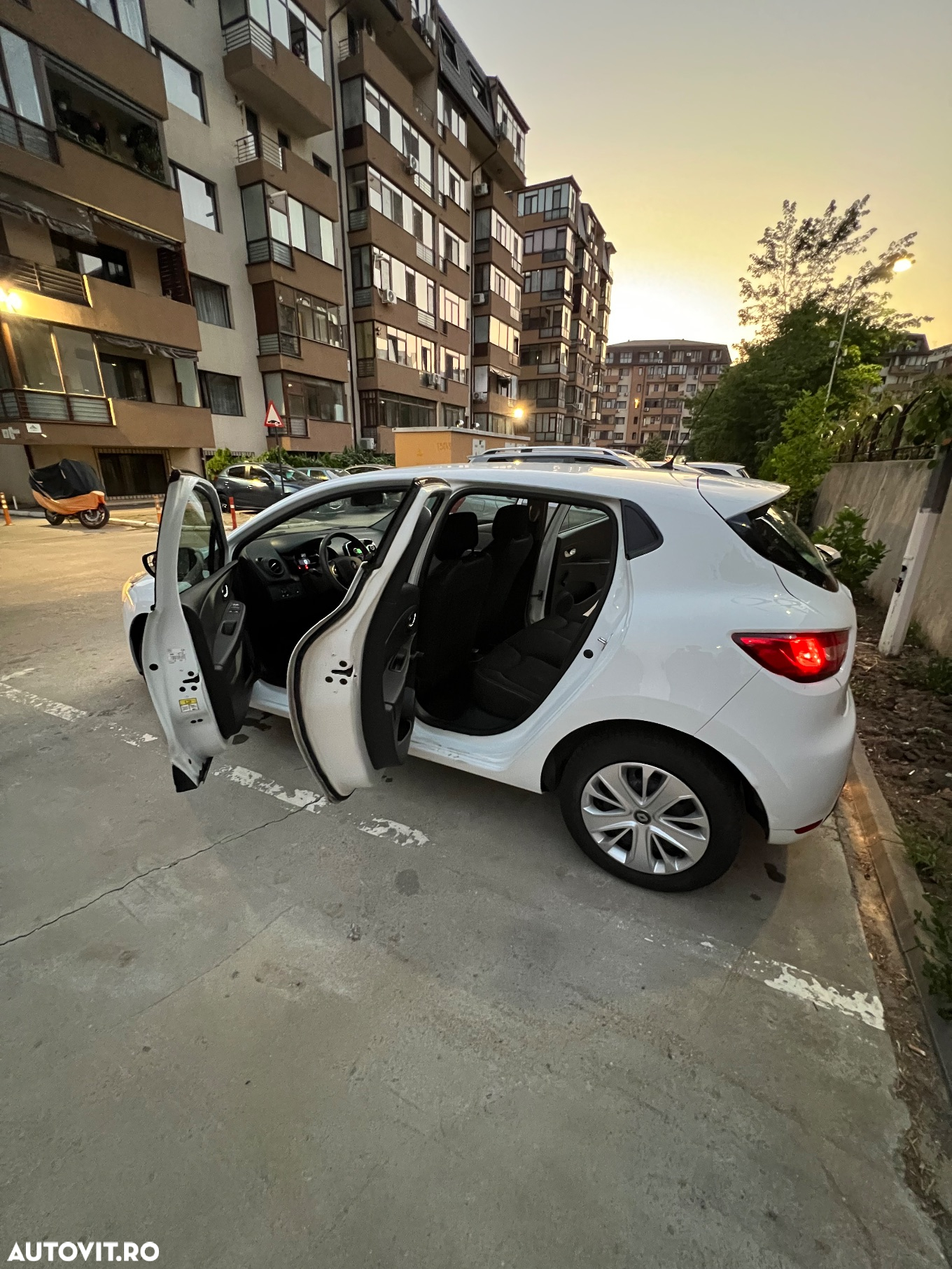 Renault Clio IV dCi Energy Life - 6