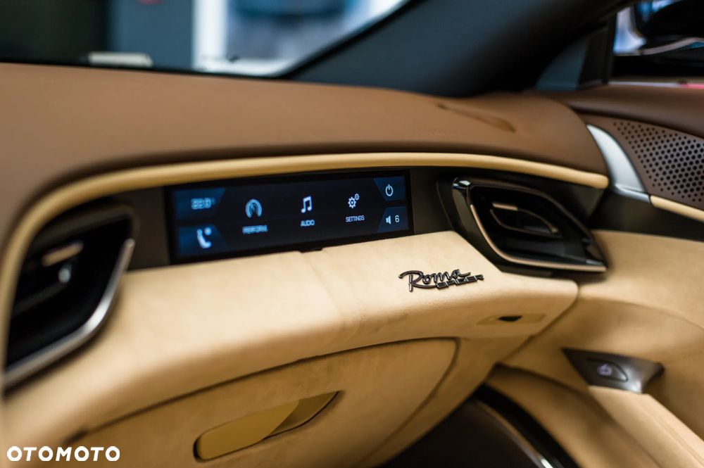 Ferrari Roma Spider - 20