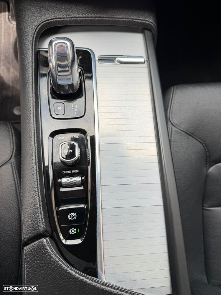 Volvo XC 90 2.0 T8 PHEV Inscription AWD - 25