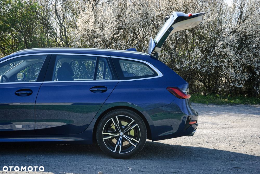 BMW Seria 3 330e - 15