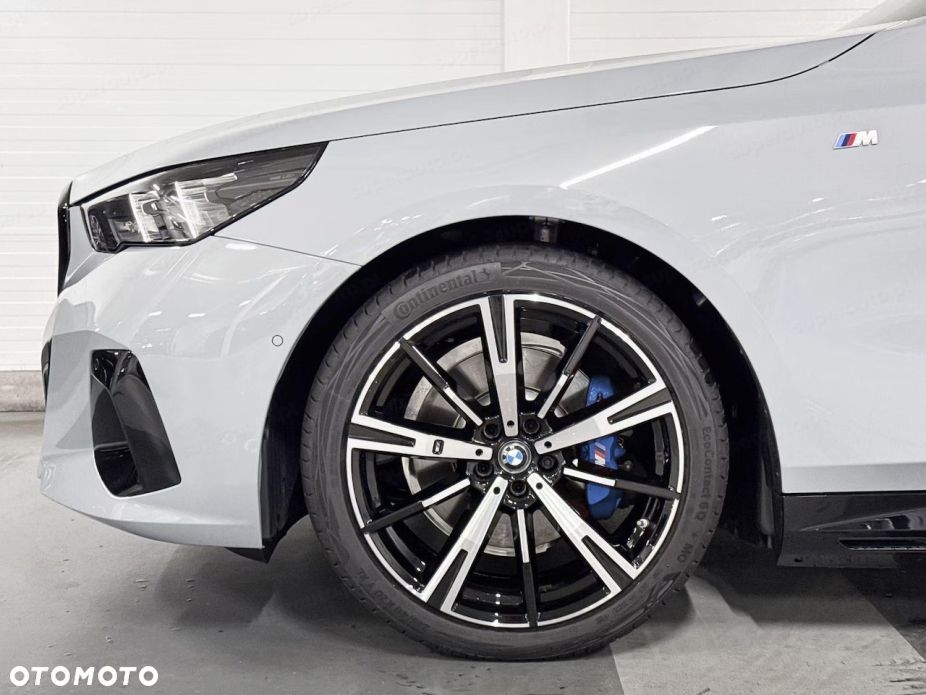 BMW Seria 5 520d xDrive mHEV M Sport - 17
