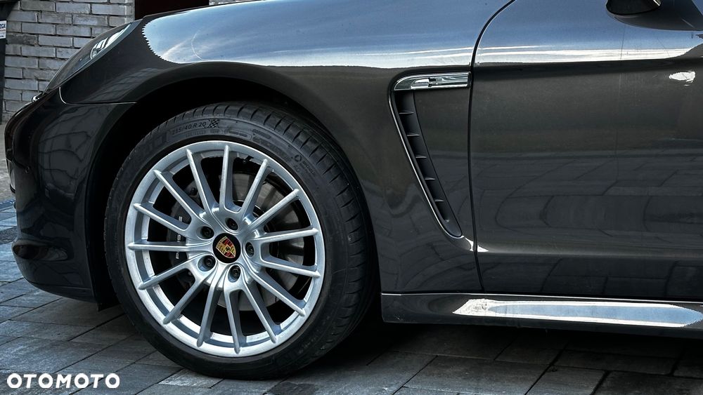 Porsche Panamera 4 - 18