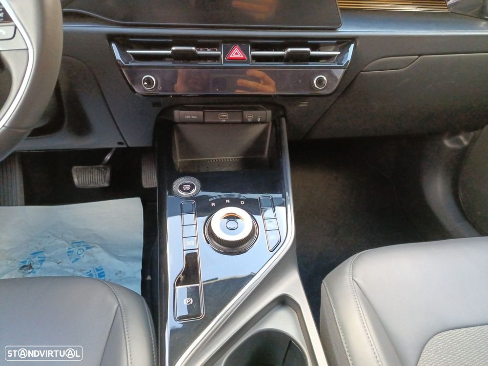 Kia Niro 1.6 GDi HEV Tech — fotografia 11