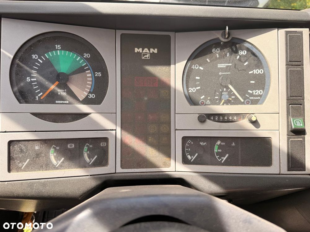 MAN L2000 8.113L - 4