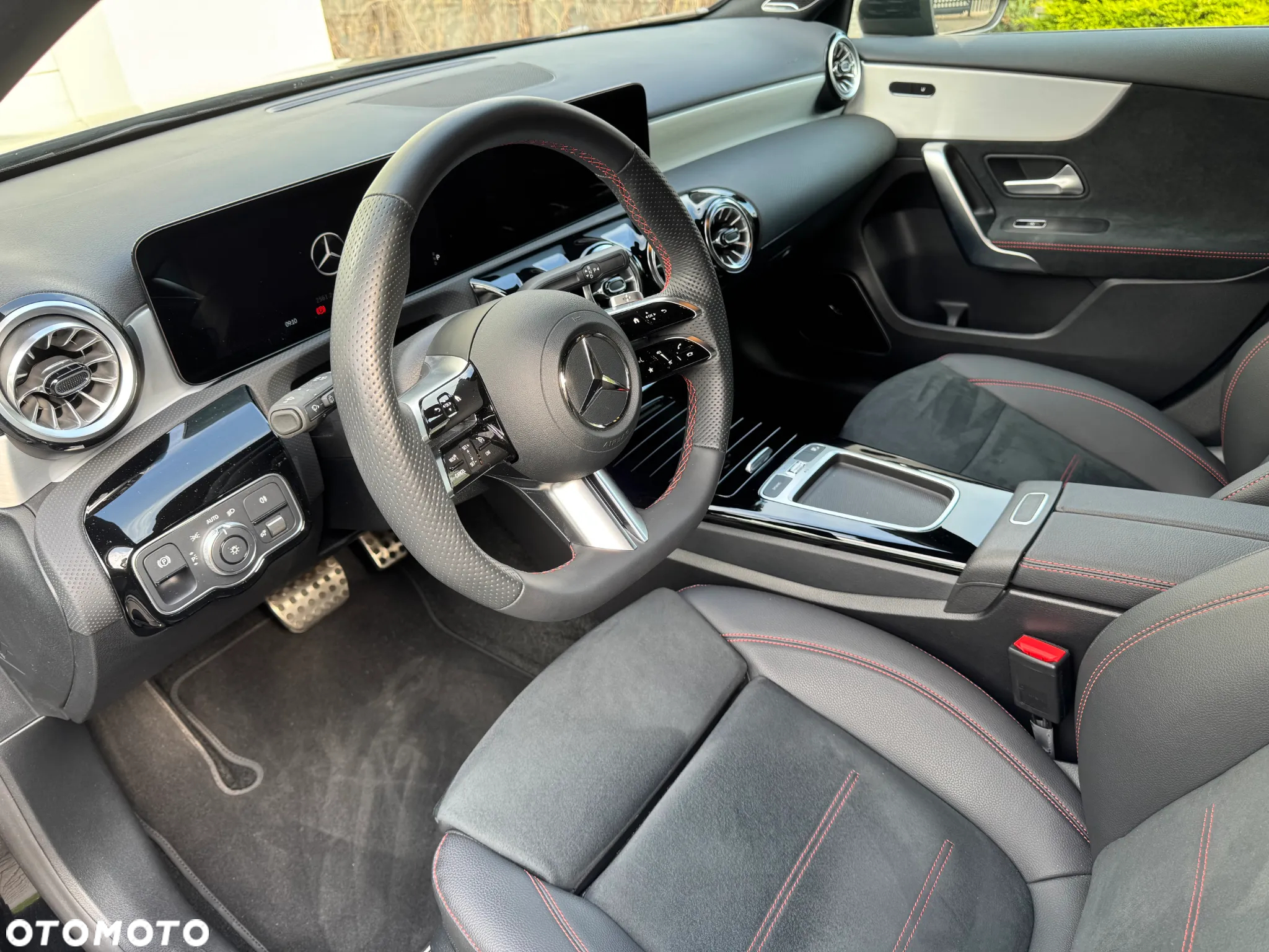 Mercedes-Benz Klasa A 200 AMG Line 7G-DCT - 7