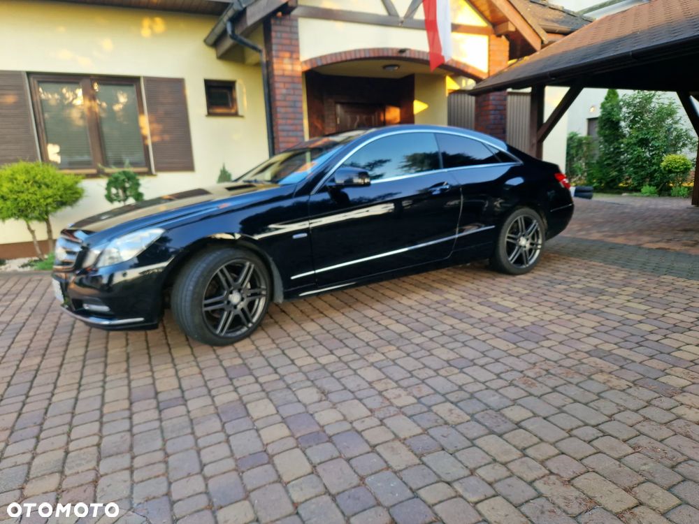Mercedes-Benz Klasa E 250 CGI BlueEFFICIENCY Automatik Avantgarde - 15