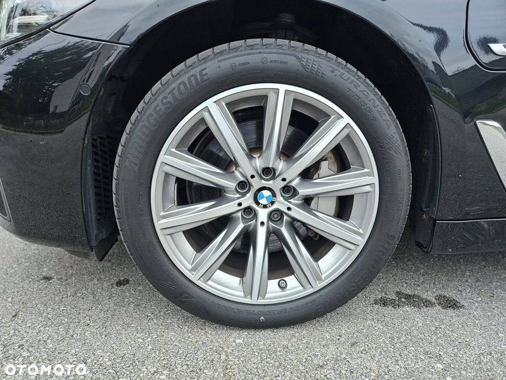 BMW Seria 5 530e Luxury Line sport - 21