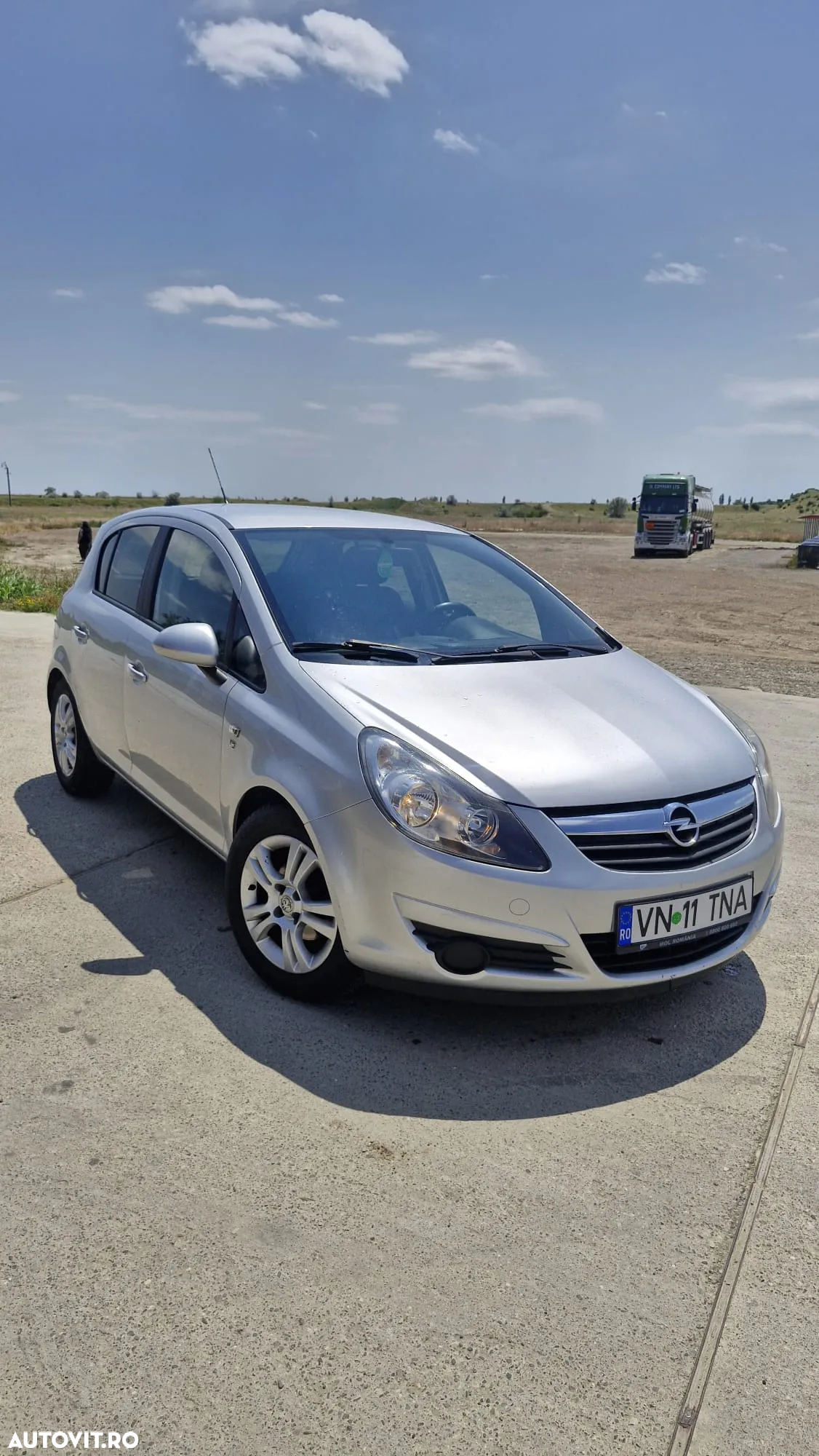 Opel Corsa 1.2 Easytronic Enjoy 150 Years Edition - 9