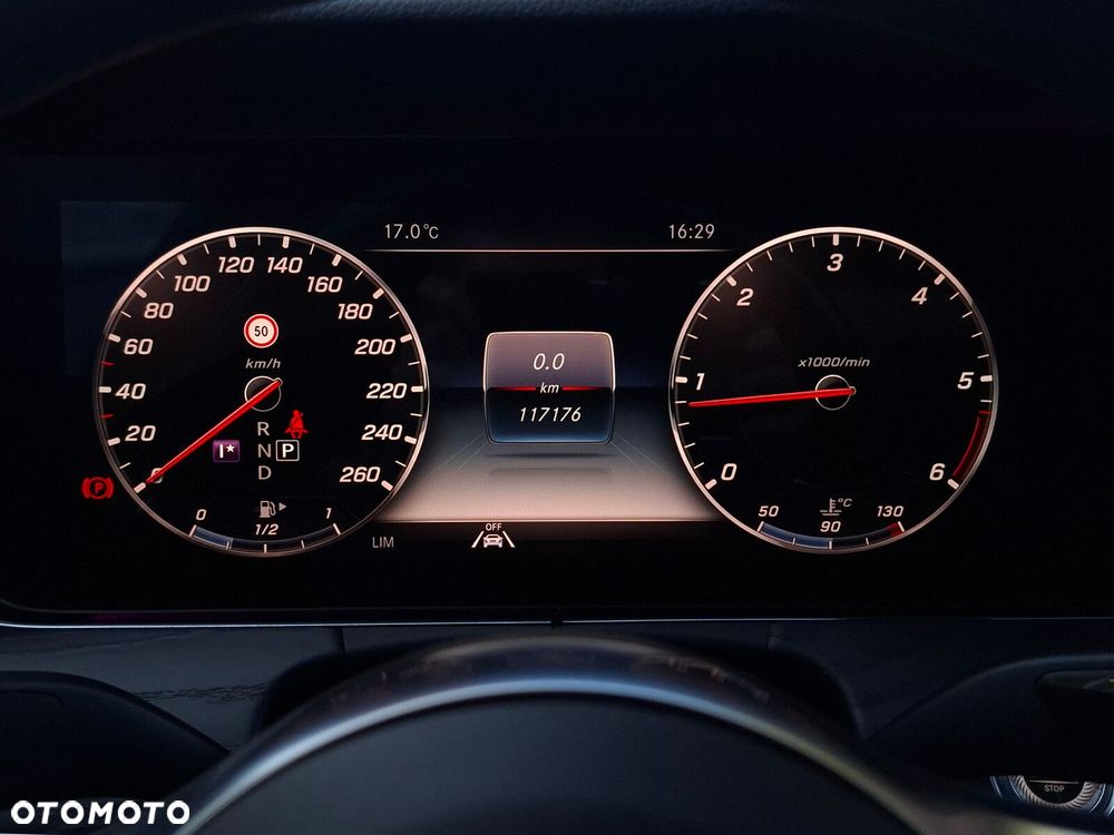 Mercedes-Benz Klasa E 220 d AMG - 19