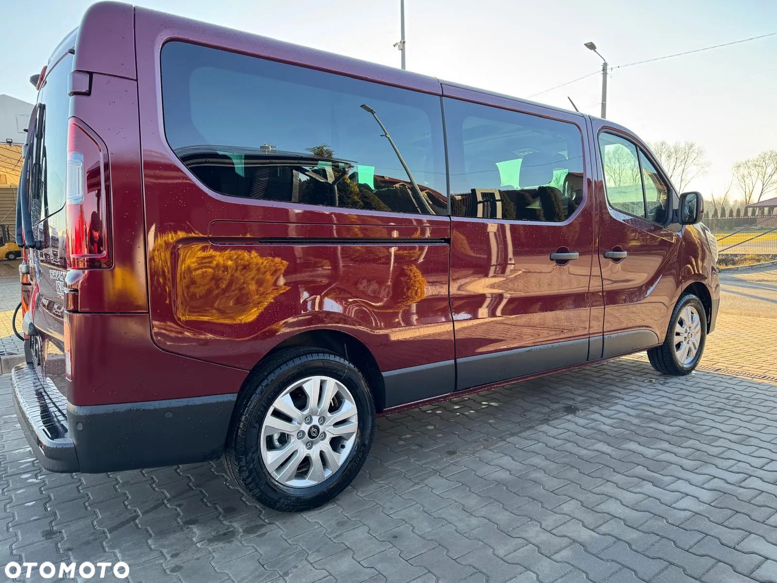 Renault Trafic - 1