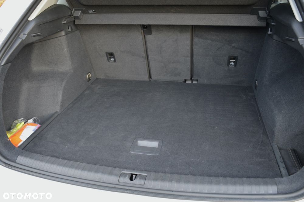 Audi Q3 35 TDI Advanced S tronic - 33