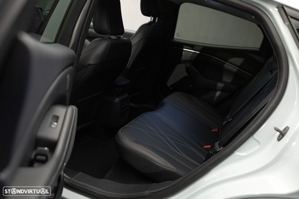 Ford Mustang Mach-E 75.7 kWh Premium AWD - 18