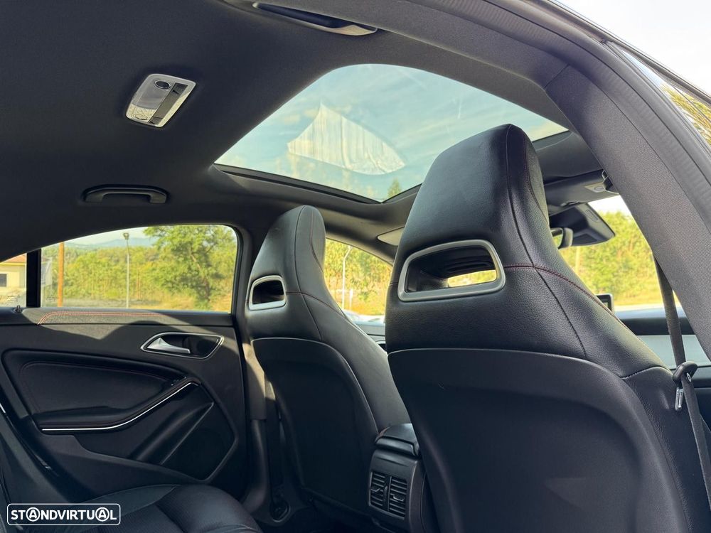 Mercedes-Benz CLA 180 d 7G-DCT AMG Line - 14