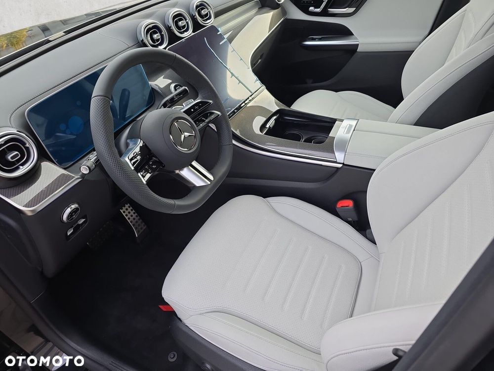 Mercedes-Benz GLC - 11