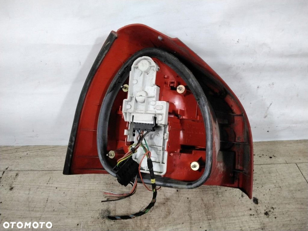 AUDI A3 8L LAMPA TYŁ PRAWA - 2
