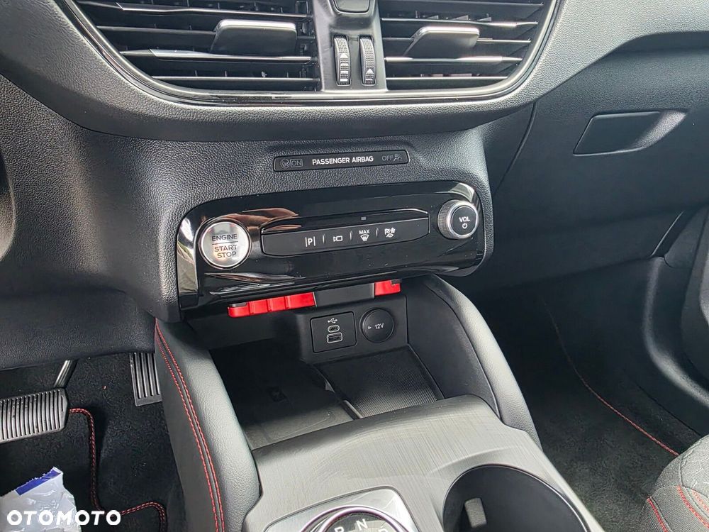 Ford Kuga - 28