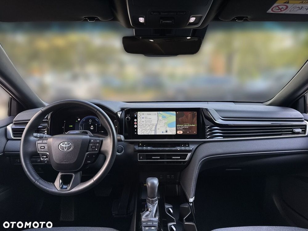 Toyota Camry 2024 photo 3