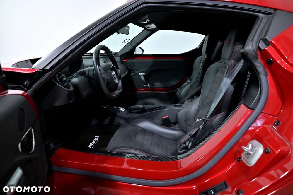 Alfa Romeo 4C - 12