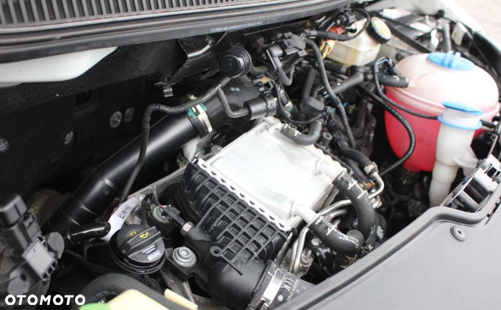 Volkswagen Transporter - 22