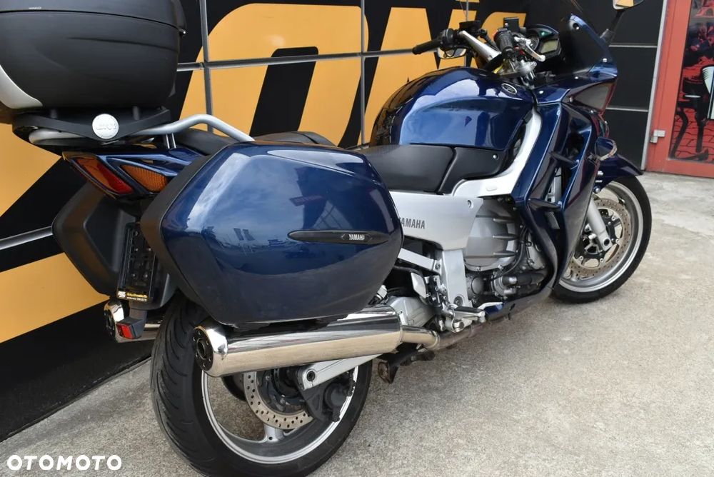 Yamaha FJR - 32