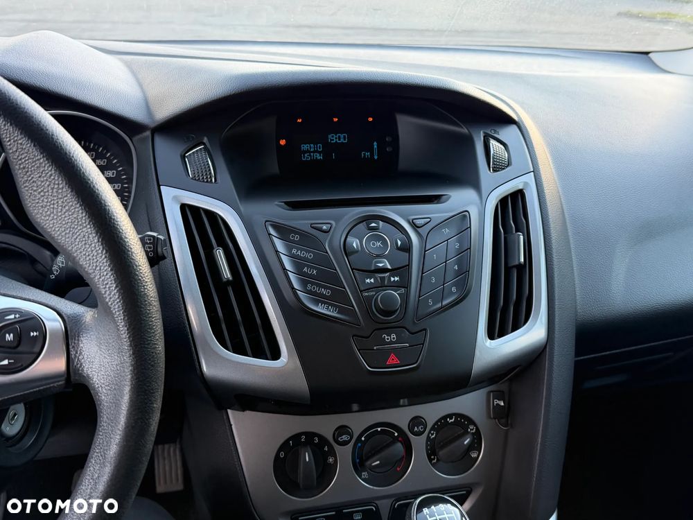 Ford Focus - 32