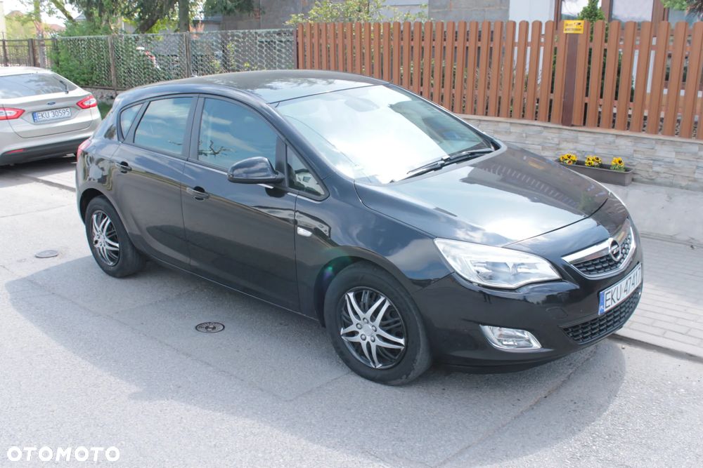 Opel Astra 1.6 Design Edition - 2
