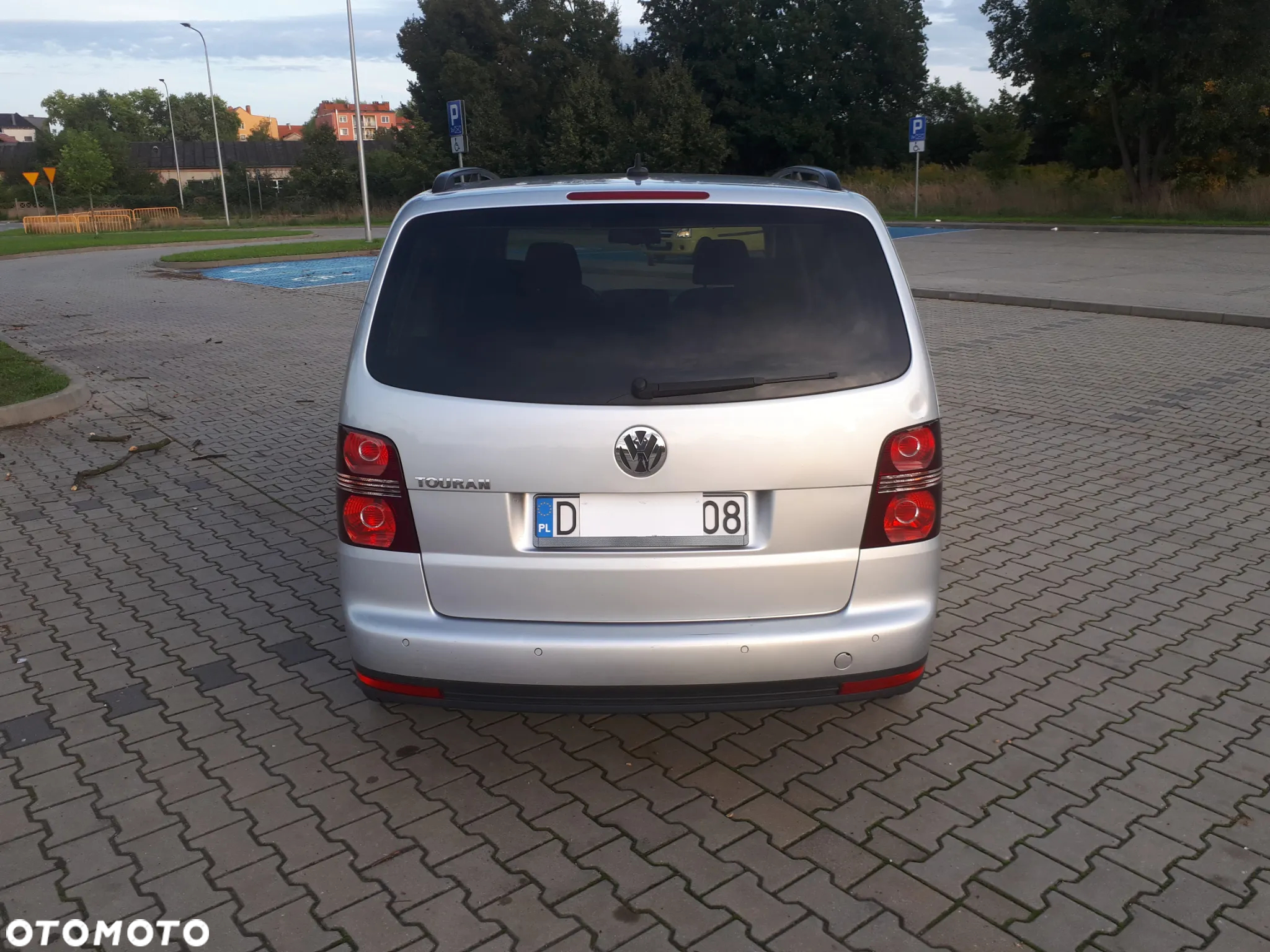 Volkswagen Touran 1.6 Trendline - 11