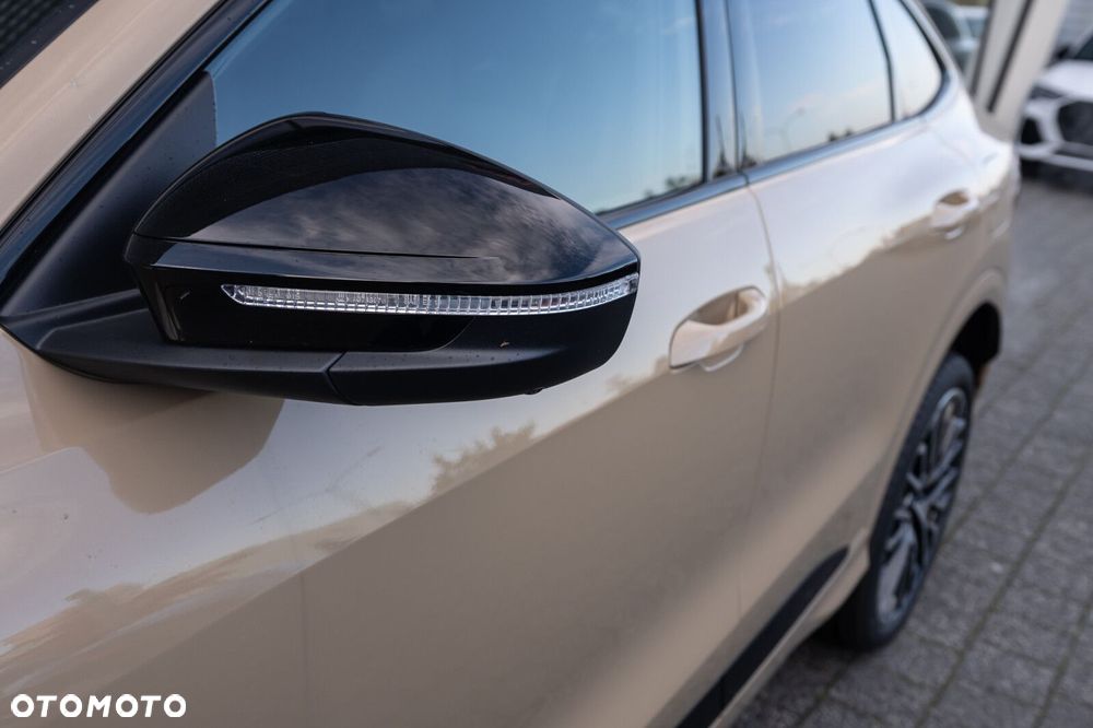 Audi Q5 Sportback - 8