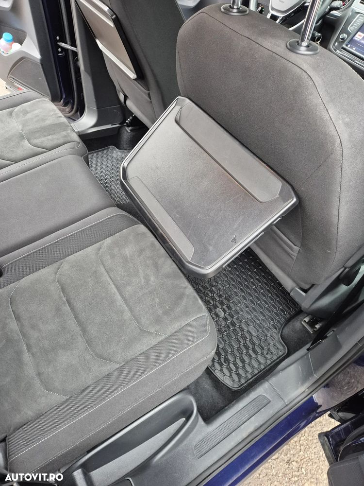 Volkswagen Tiguan - 8