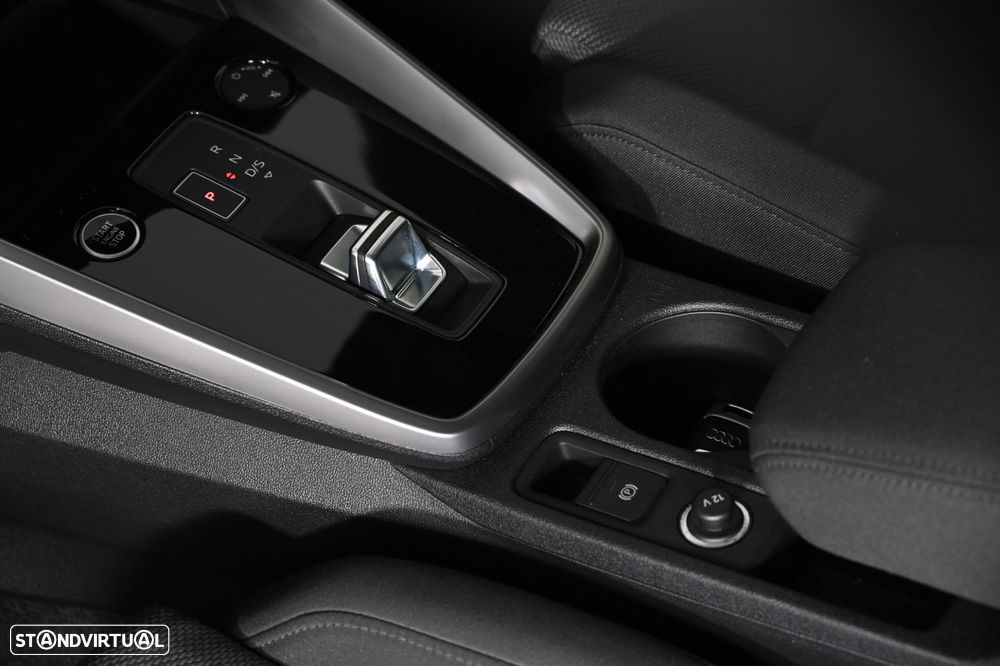 Audi A3 Sportback 30 TFSI Advanced S tronic - 19