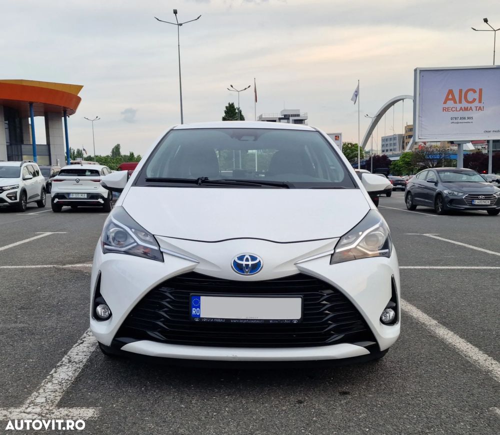 Toyota Yaris 1.5 VVT-i HSD Dynamic - 2