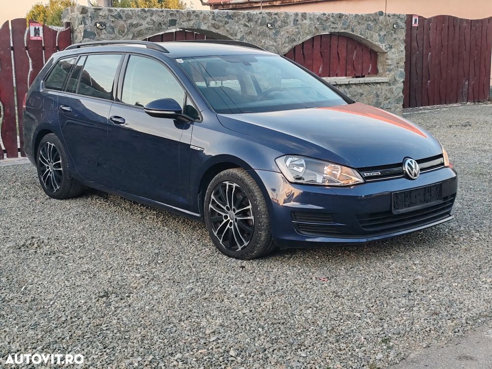Volkswagen Golf - 2