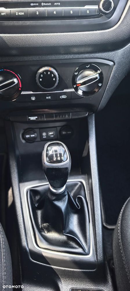 Hyundai i20 - 12