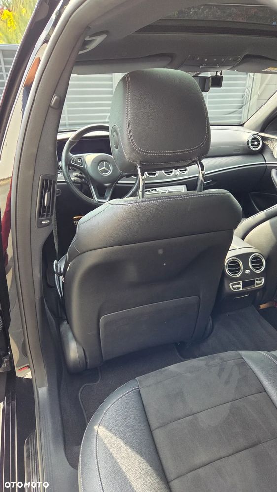 Mercedes-Benz Klasa E 220 d 9G-TRONIC - 17