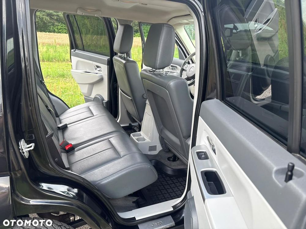 Jeep Cherokee - 27