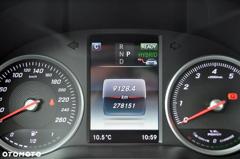 Mercedes-Benz GLC 350 e 4Matic 7G-TRONIC AMG Line - 37