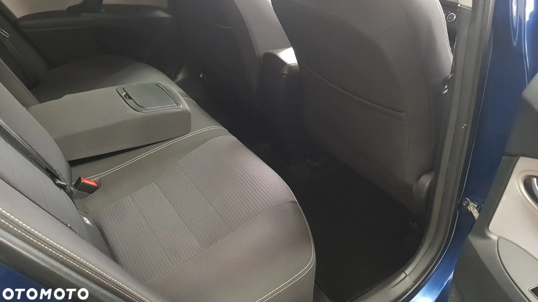 Toyota Avensis - 18